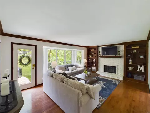 243 Robins Song, Ellisville, MO 63021 photo 5