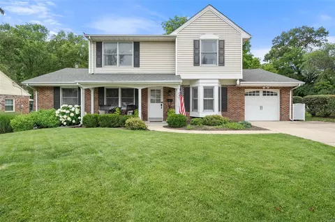 219 Park Ave, Glendale, MO 63122