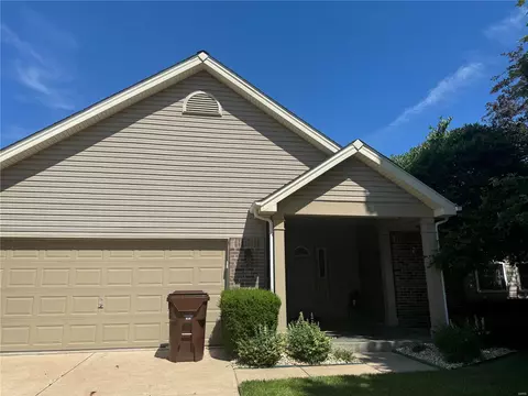 107 Green Forest Estates Dr, Saint Peters, MO 63376