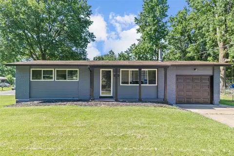 1644 Chesley Dr, Saint Louis, MO 63136