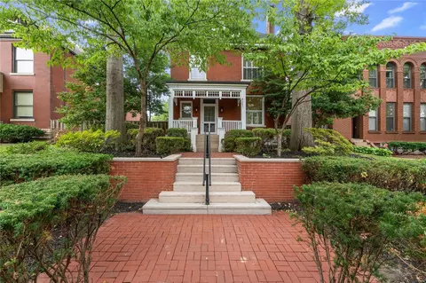 4351 Laclede Ave, Saint Louis, MO 63108