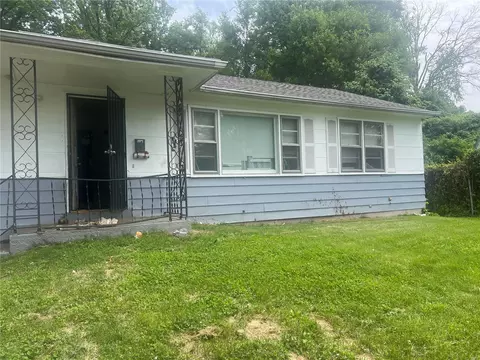9127 Bel Acres Ct, Saint Louis, MO 63121