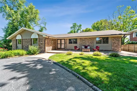 Exterior - 688 Henry Ave, Ballwin, MO 63011 photo 2 of 8