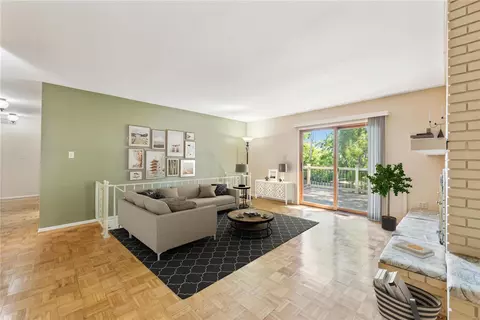 Living - 688 Henry Ave, Ballwin, MO 63011 photo 2 of 6