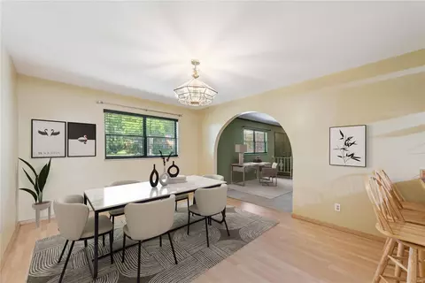 Dining - 688 Henry Ave, Ballwin, MO 63011 photo 1 of 1