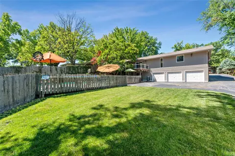Exterior - 688 Henry Ave, Ballwin, MO 63011 photo 7 of 8