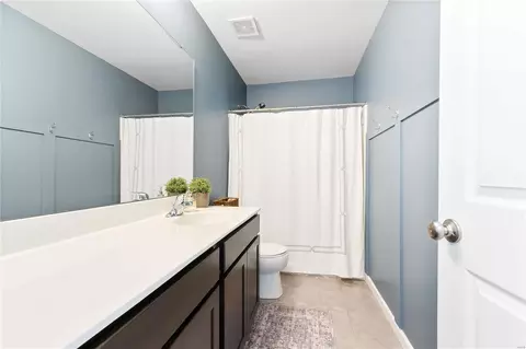 Entry Way - 17612 Hitching Post Ct, Eureka, MO 63025 photo 6 of 6