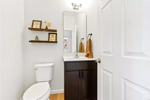 Bath - 17612 Hitching Post Ct, Eureka, MO 63025 photo 1 of 4