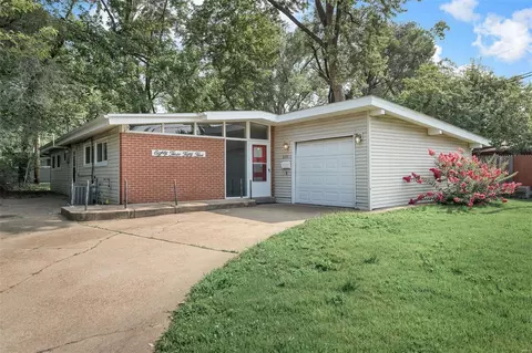 8355 Graybirch Dr, Saint Louis, MO 63134