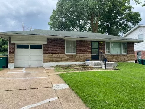 9835 Delhi Dr, Saint Louis, MO 63137