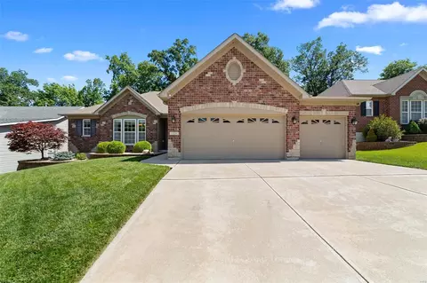 1226 Spring Lilly Dr, High Ridge, MO 63049