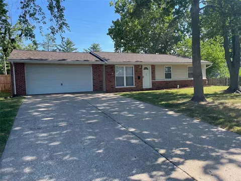Exterior - 513 Briscoe Ave, O'fallon, MO 63366 photo 2 of 3