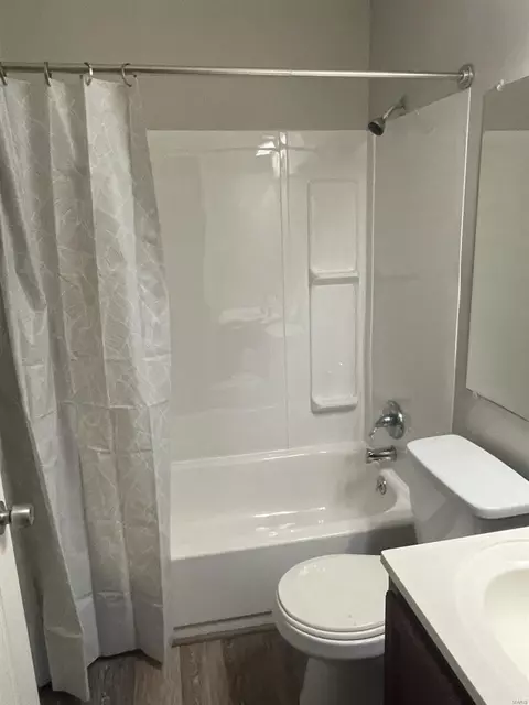 Bath - 513 Briscoe Ave, O'fallon, MO 63366 photo 1 of 1