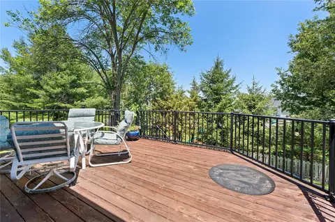 Exterior - 10 Arbor Hill Ct, Ballwin, MO 63021 photo 3 of 11