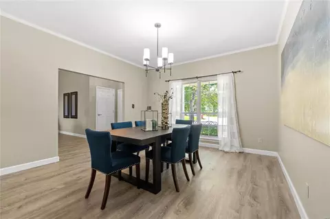 Dining - 10 Arbor Hill Ct, Ballwin, MO 63021 photo 1 of 3
