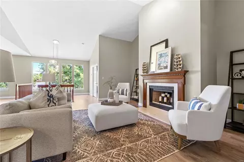 Living - 10 Arbor Hill Ct, Ballwin, MO 63021 photo 1 of 6