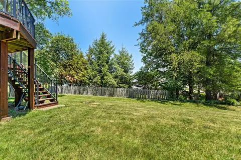 Exterior - 10 Arbor Hill Ct, Ballwin, MO 63021 photo 6 of 11