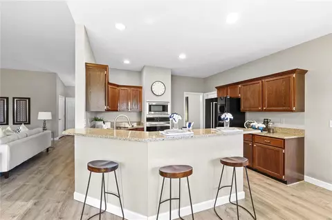 Kitchen - 10 Arbor Hill Ct, Ballwin, MO 63021 photo 2 of 5