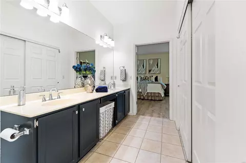 Bath - 10 Arbor Hill Ct, Ballwin, MO 63021 photo 3 of 5