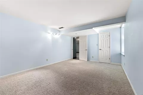 Bedroom - 10 Arbor Hill Ct, Ballwin, MO 63021 photo 7 of 7
