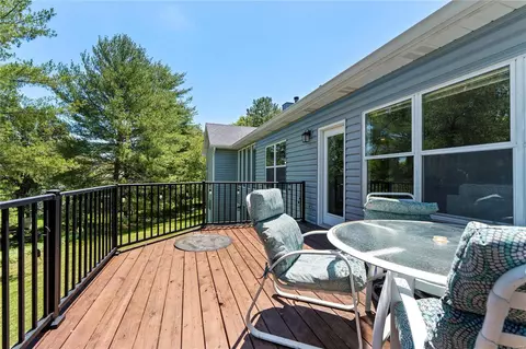 Exterior - 10 Arbor Hill Ct, Ballwin, MO 63021 photo 4 of 11