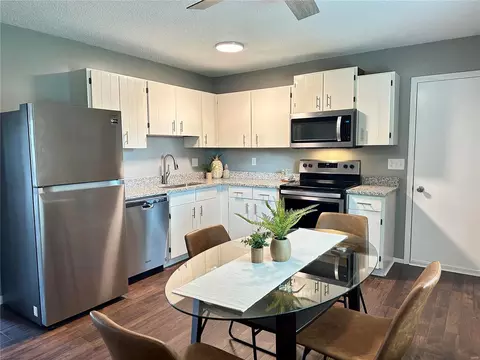 Kitchen - 1259 Wagon Wheel Trl, O'fallon, MO 63366 photo 2 of 4