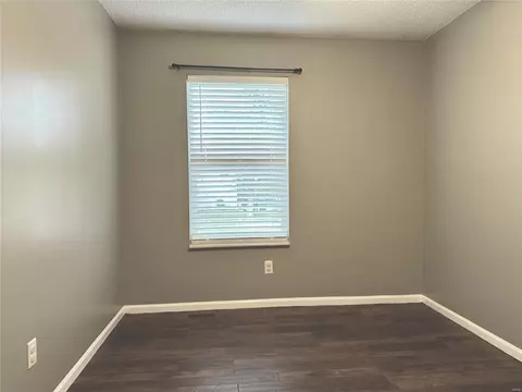 Bedroom - 1259 Wagon Wheel Trl, O'fallon, MO 63366 photo 4 of 11