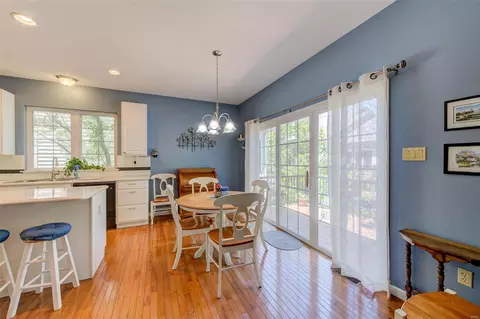 Dining - 13264 Barrett Chase Cir, Ballwin, MO 63021 photo 4 of 4
