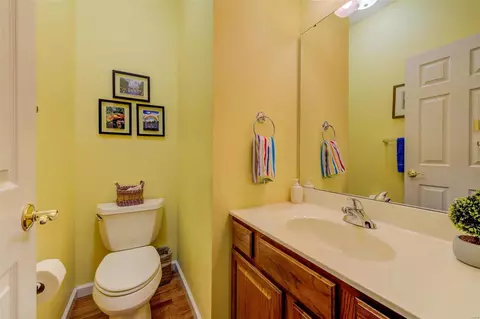Bath - 13264 Barrett Chase Cir, Ballwin, MO 63021 photo 1 of 4