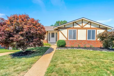 5674 Chalet Forest Ct, Saint Louis, MO 63129