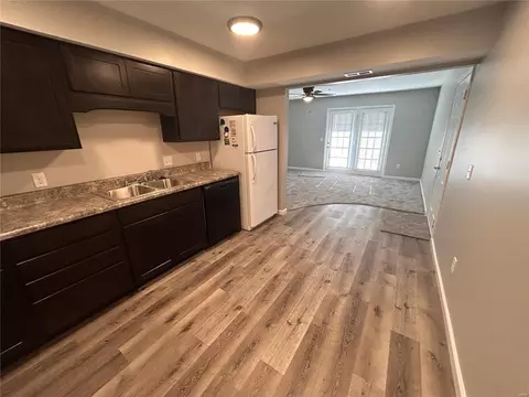 100 Towne Square Ct #C, Eureka, MO 63025 photo 5