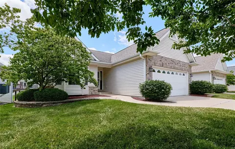206 Park Ridge Dr, O'fallon, MO 63366 photo 2