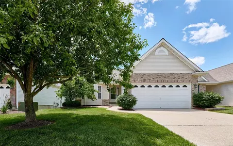 206 Park Ridge Dr, O'fallon, MO 63366