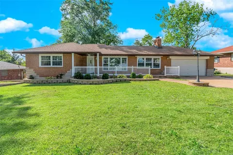3557 Forest Dale Dr, Saint Louis, MO 63125
