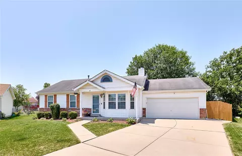Exterior - 29 Mary Beth Ct, O'fallon, MO 63368 photo 2 of 15