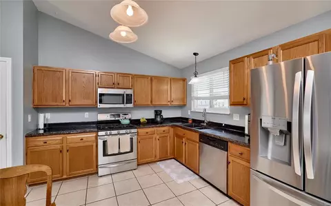 Kitchen - 29 Mary Beth Ct, O'fallon, MO 63368 photo 5 of 6