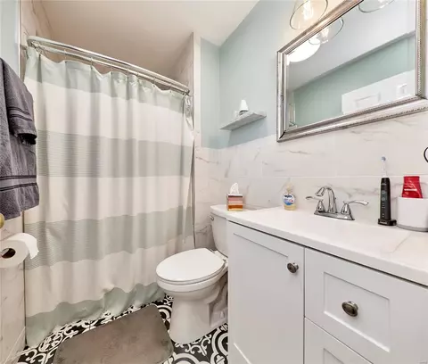 Bath - 29 Mary Beth Ct, O'fallon, MO 63368 photo 3 of 6