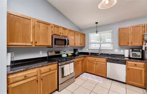 Kitchen - 29 Mary Beth Ct, O'fallon, MO 63368 photo 2 of 6