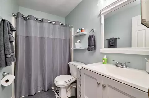 Bath - 29 Mary Beth Ct, O'fallon, MO 63368 photo 1 of 6