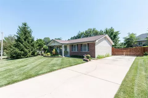 718 Danny Ln, O'fallon, MO 63366 photo 3