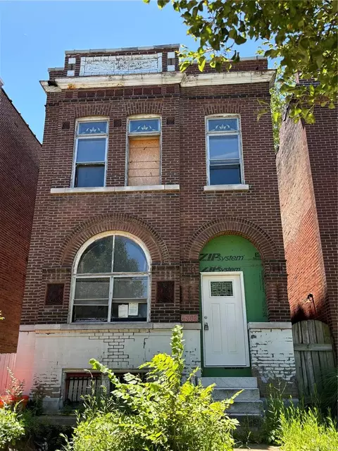 4382 Chouteau Ave, Saint Louis, MO 63110