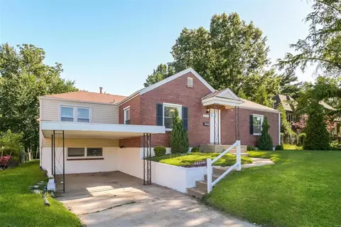 9115 Seneca Ln, Saint Louis, MO 63114