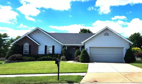 2066 Autumn Wood Dr, Saint Charles, MO 63303