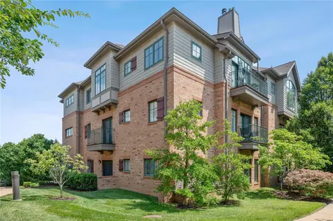 129 E Clinton Pl #3B, Kirkwood, MO 63122