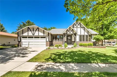 1839 Fernwood Trail Dr, Florissant, MO 63031