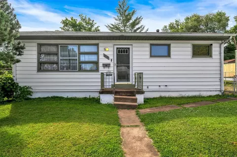 812 Regina Ave, Saint Louis, MO 63125