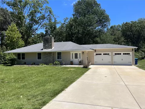 229 Hilltop Rd, Ellisville, MO 63011