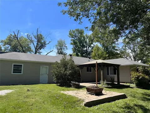 Exterior - 229 Hilltop Rd, Ellisville, MO 63011 photo 2 of 3