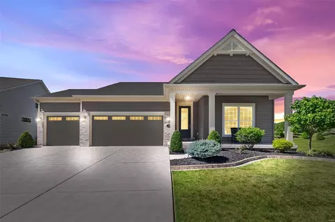 131 Oakleigh Park Ln, Saint Charles, MO 63303