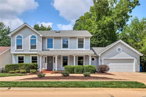 639 Timberidge Dr, Saint Charles, MO 63303